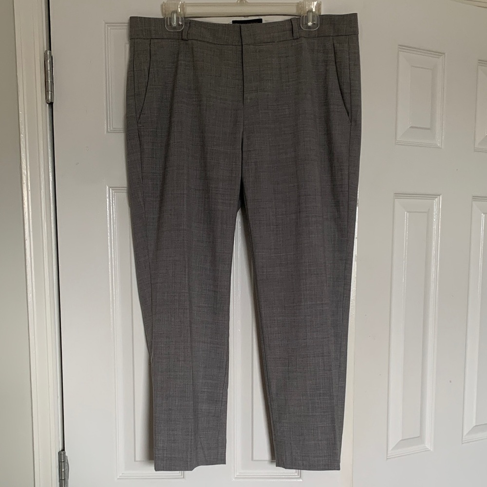 Banana Republic Gray Cropped Pants